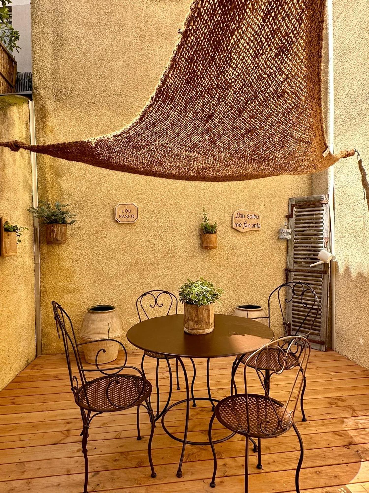 Lou Paseo : Appartement Brocante Centre Historique Л'Иль-сюр-ла-Сорг Экстерьер фото
